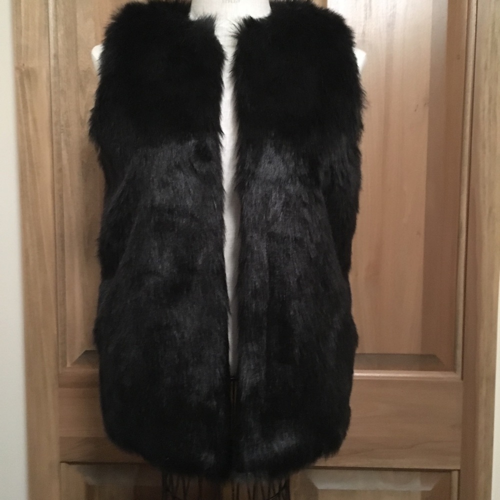 Black Faux Fur Vest Size Small BUNDLE 2 SAVE 10%